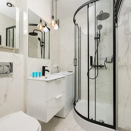 Metro Kondratowicza Stylish By Bookinghost Apartamento *