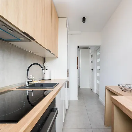 Apartamento Metro Kondratowicza Stylish By Bookinghost
