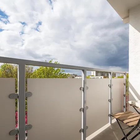 Apartamento Metro Kondratowicza Stylish By Bookinghost *